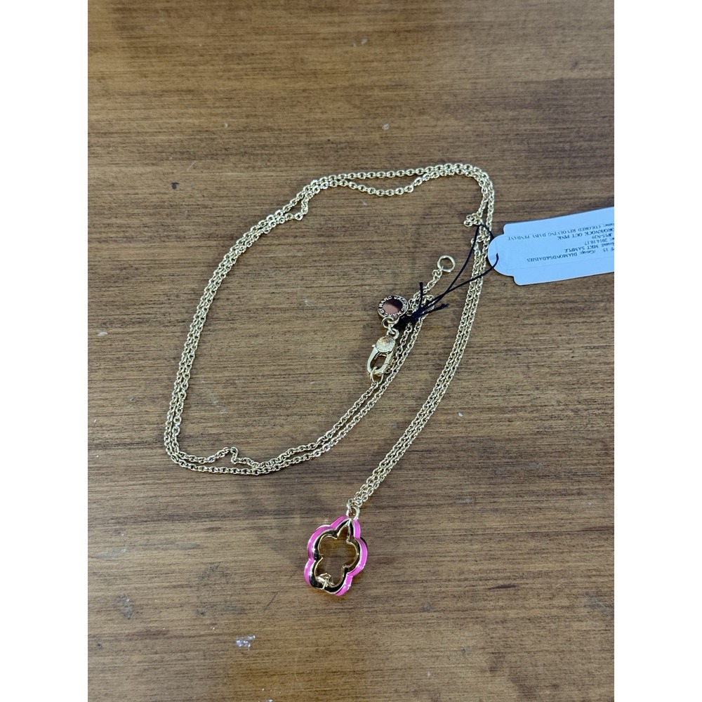 Marc by Marc Jacobs Pink Enamel Logo Disc Pendant Necklace Gold Tone Chain Y2K - Picture 2 of 4